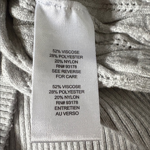 T Tahari Grey Sweater size S - Picture 7 of 8